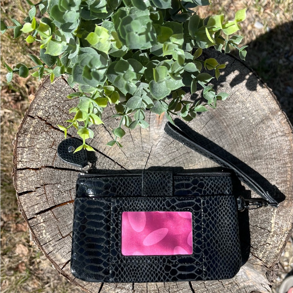 Perlina New York Wristlet